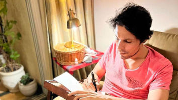 Randeep Hooda puts his recovery time to use in getting creative; see photo