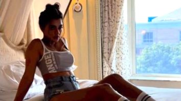 Ruhi Singh looks elegant in the BTS from her sensuous photoshoot