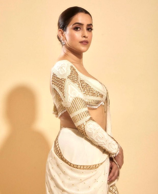 Sanya Malhotra's most recent traditional appearance in a white and golden saree has us in awe