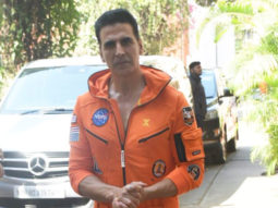 Akshay Kumar looks like a ball of energy dressed in orange