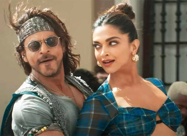 #AskSRK: Shah Rukh Khan responds to Twitter user who asks about real collections of Pathaan: “5000 crores Pyaar. 3000 crore Appreciation. 3250 crores hugs” #AskSRK: Shah Rukh Khan responds to Twitter user who asks about real collections of Pathaan: “5000 crores Pyaar. 3000 crore Appreciation. 3250 crores hugs”