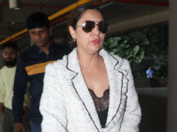 Gauri Khan walks in style at the airport as she gets clicked