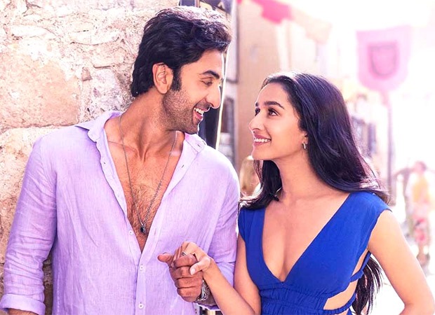 This unseen cute picture of Ranbir Kapoor and Shraddha Kapoor will surely boost your enthusiasm to watch Tu Jhoothi Main Makkaar 
