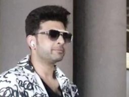 Karan Kundrra gets clicked in a cheerful mood at the airport