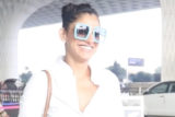 Kubbra Sait’s fun banter with paps at the airport