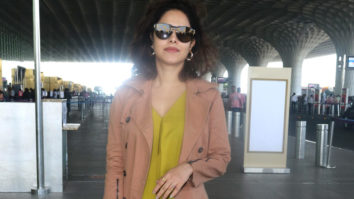 Nushrratt Bharuccha does the Main Khiladi hookstep with a pap at the airport