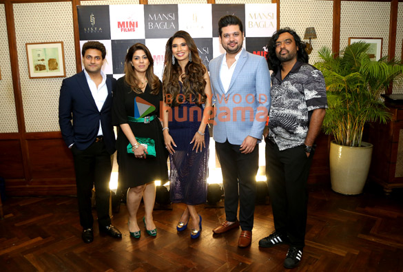 photos abbas burmawalla mustan burmawalla vishal furia and lloyd baptista grace forensic producer mansi baglas party 3