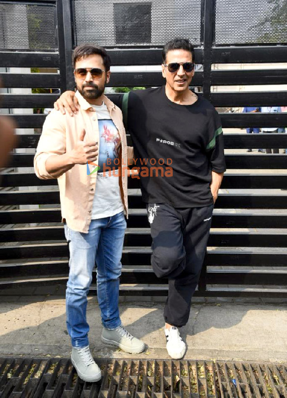 Photos: Akshay Kumar and Emraan Hashmi spotted at the Kalina airport promoting selfiee Photos: Akshay Kumar and Emraan Hashmi spotted at the Kalina airport promoting selfiee