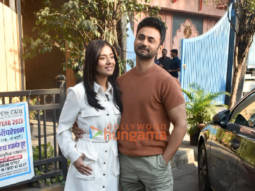 Photos: Amrita Rao snapped with husband RJ Anmol