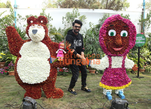 photos celebs attend the 26th flower plants fruit and vegetable exhibition 5