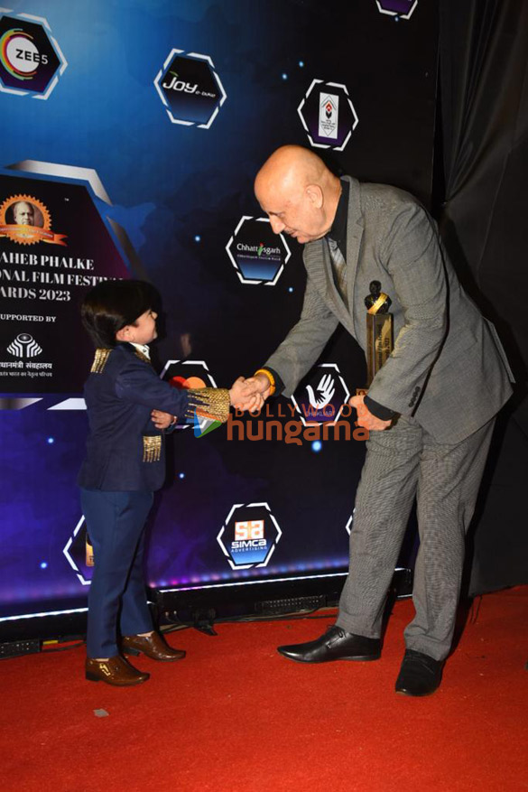 photos celebs grace the dadasaheb phalke international film festival awards 2023 1001 3