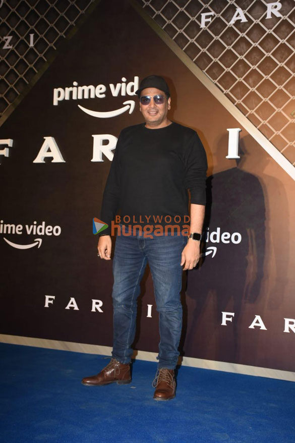 photos celebs grace the premiere of farzi 990 11