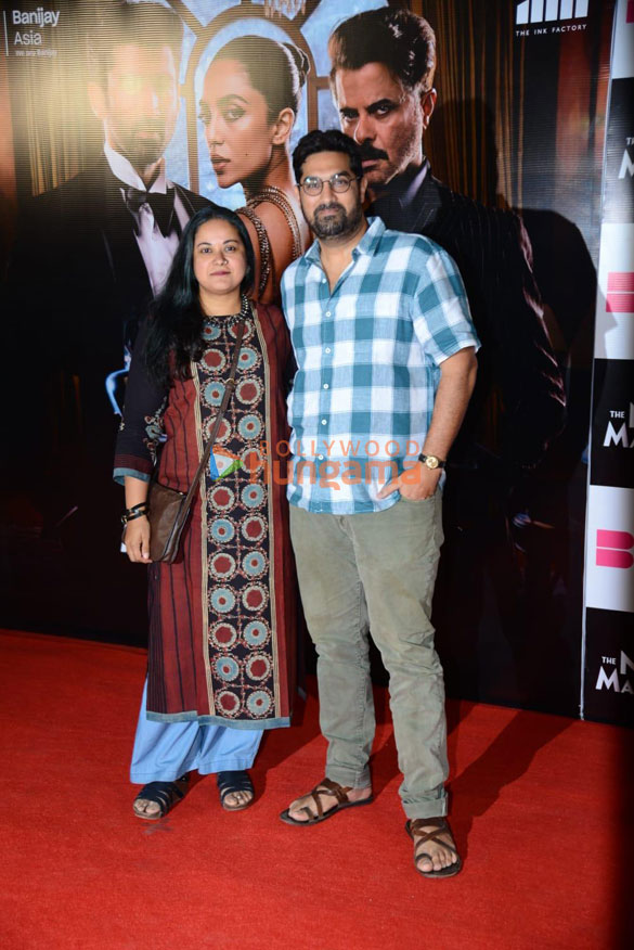 photos celebs grace the premiere of the night manager 8