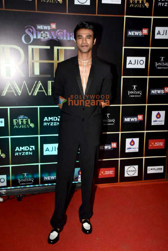 photos celebs grace the red carpet of news18 showsha reel awards 2023 14