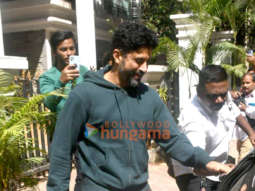 Photos: Farhan Akhtar spotted in Bandra