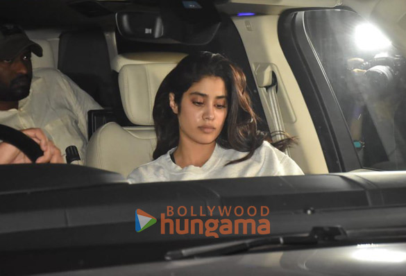photos janhvi kapoor spotted outside the gym in bandra 4 2