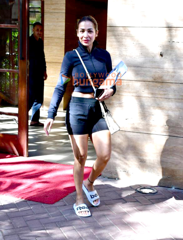 Photos: Malaika Arora spotted in Khar Photos: Malaika Arora spotted in Khar