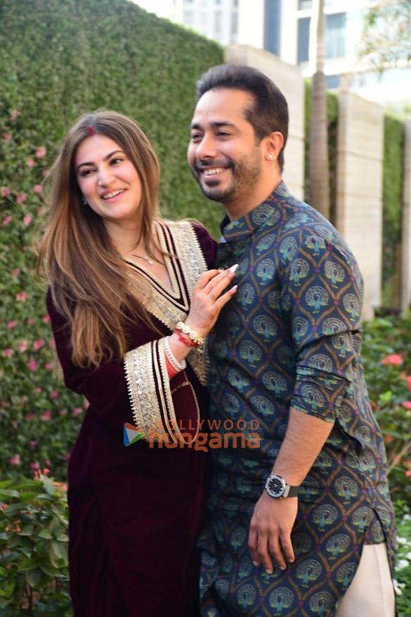 photos newly weds abhishek pathak and shivaleeka oberoi snapped outside their new residence in andheri 2