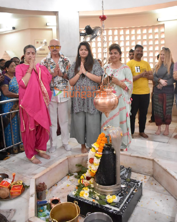 photos rakesh roshan and family snapped at a shivratri puja in panvel 1