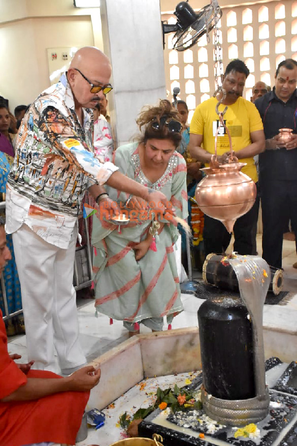 photos rakesh roshan and family snapped at a shivratri puja in panvel 2