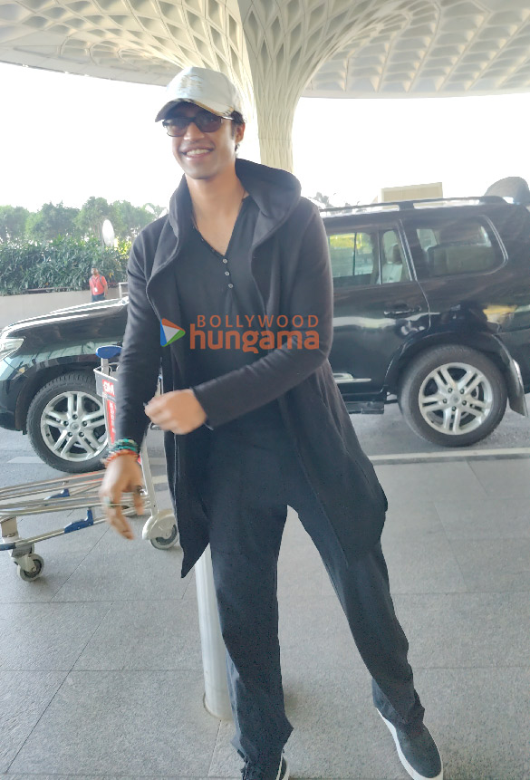 photos rakul preet singh jackky bhagnani manushi chhillar and others snapped at the airport 6