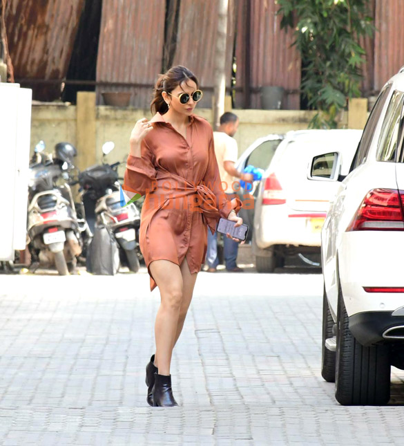 photos rakul preet singh spotted at rohit shettys office 3