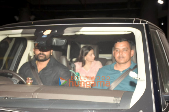 photos ranbir kapoor and alia bhatt snapped at the airport 2 6