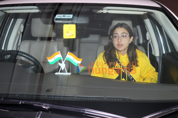 photos sara ali khan rashmika mandanna uorfi javed and others snapped at the airport 2