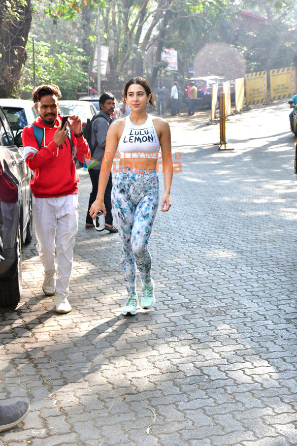 photos sara ali khan spotted post her workout 1 2