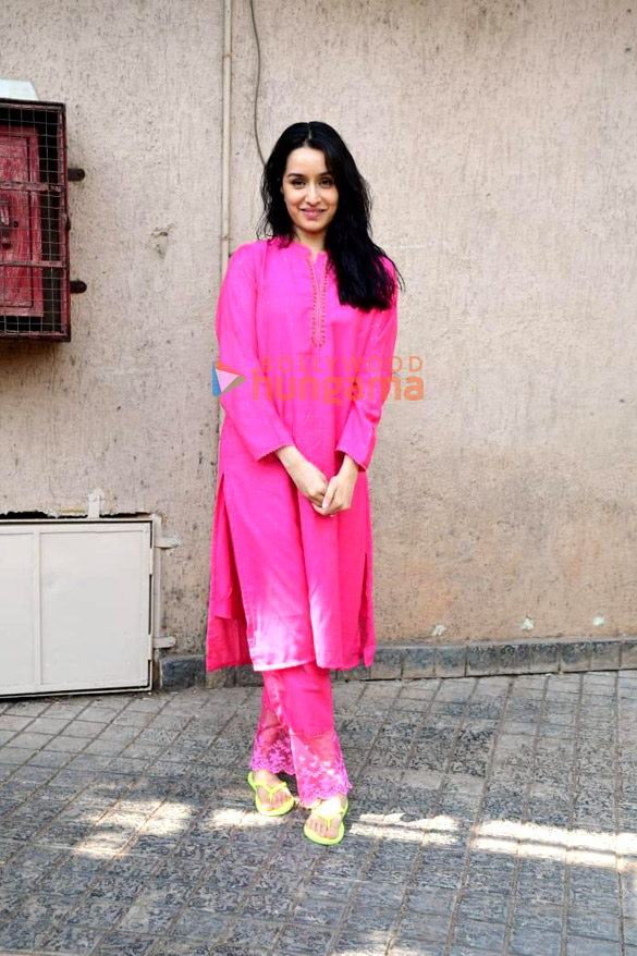 photos shraddha kapoor snapped at a dubbing studio in juhu 6 4