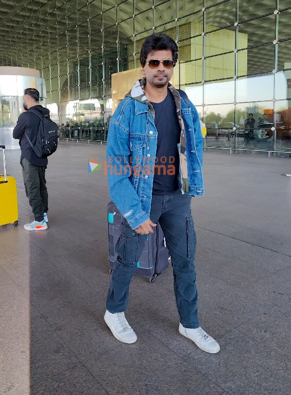 photos sunny leone zareen khan saif ali khan and others snapped at the airport 6