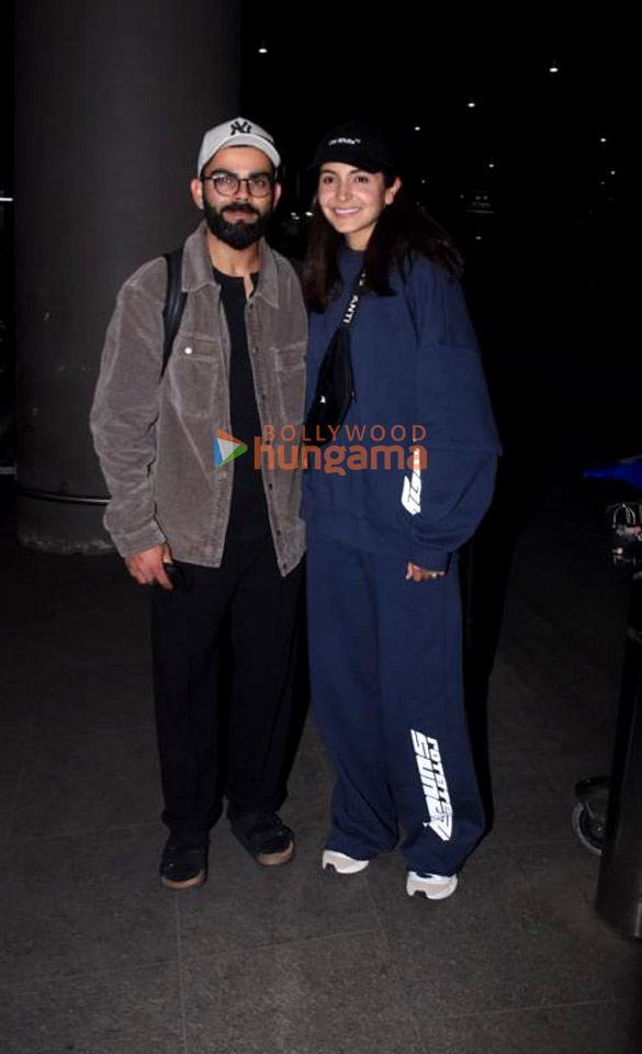 photos virat kohli anushka sharma and chris gayle snapped at the airport 1
