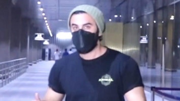Ranbir Kapoor rocks his casual look as paps capture him at the airport