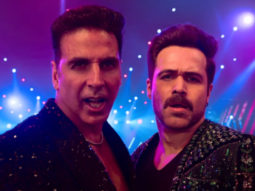 Selfiee: Akshay Kumar, Emraan Hashmi bring 90’s nostaglia in ‘Main Khiladi’ but fans miss Saif Ali Khan, watch music video
