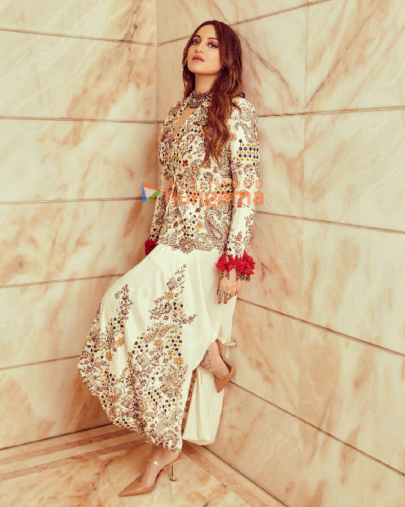 sonakshi sinha 5 34