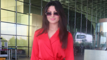 Urvashi Rautela looks gorgeous in red at the airport