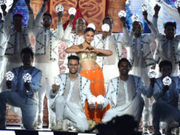 Alia Bhatt gives a LIVE performance on ‘Dholida’ at Zee Cine Awards 2023