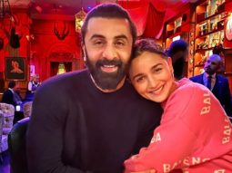Alia Bhatt celebrates her 30th birthday with Ranbir Kapoor, Soni Razdan, Shaheen Bhatt and others; see photos
