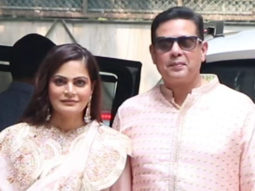 Alvira Khan poses with husband at Alanna’s mehendi ceremony