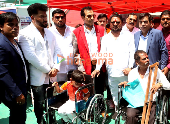 photos dheeraj kumar johny lever and others attend the free medical camp organised by doctor 365 5