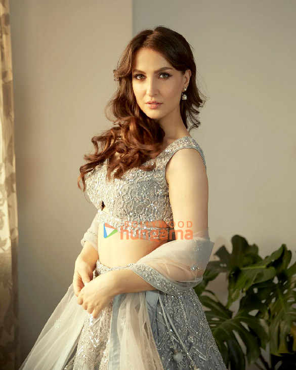 elli avrram 2 84