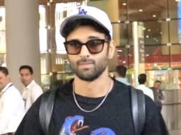 It’s selfie time!! Pulkit Samrat at the airport with fans