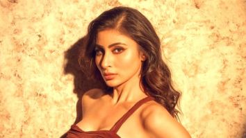 Mouni Roy gives power-packed performance in Dallas for The Entertainers