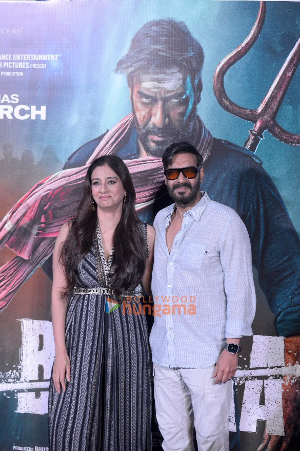 Photos Ajay Devgn and Tabu snapped promoting Bholaa in Delhi (4)