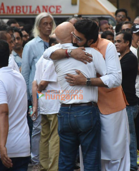 photos celebs attend satish kaushiks funeral 77 3