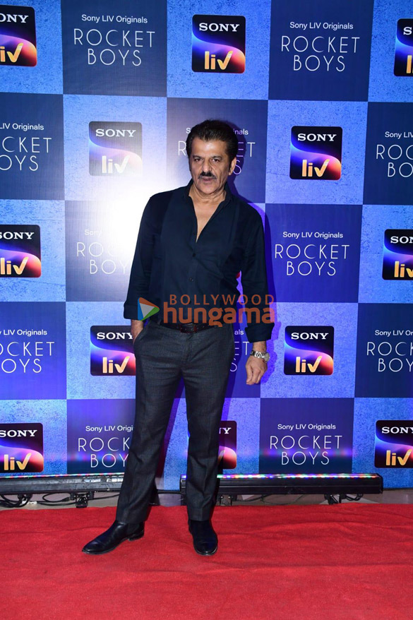 photos celebs grace the premiere rocket boys season 2 16