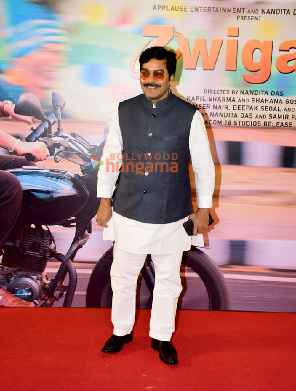 photos celebs grace the premiere of zwigato 25