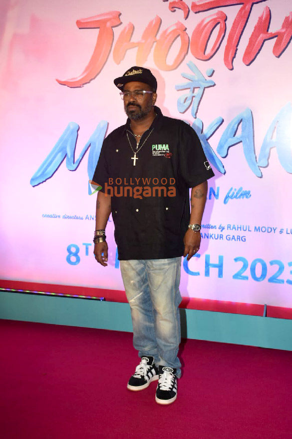 photos celebs grace the special screening of tu jhoothi main makkaar1 7