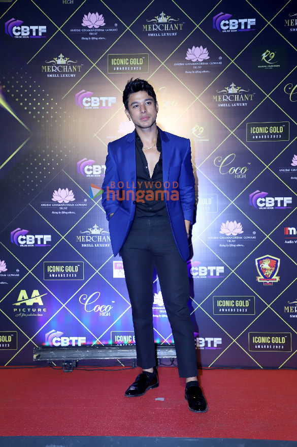 photos celebs snapped attending the iconic gold awards 2023 8