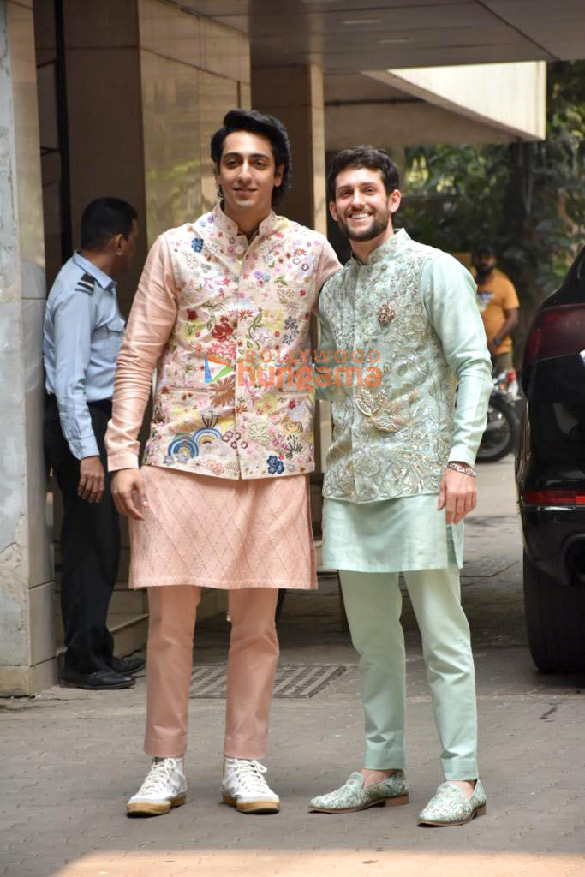 photos celebs snapped outside sohail khans home in mumbai 7